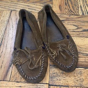 Minnetonka Kilty Moc 10 Women's Brown Size 8